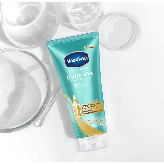 VASELINE GLUTA-HYA TUBE SMOOTHING PERFECTOR 300ML