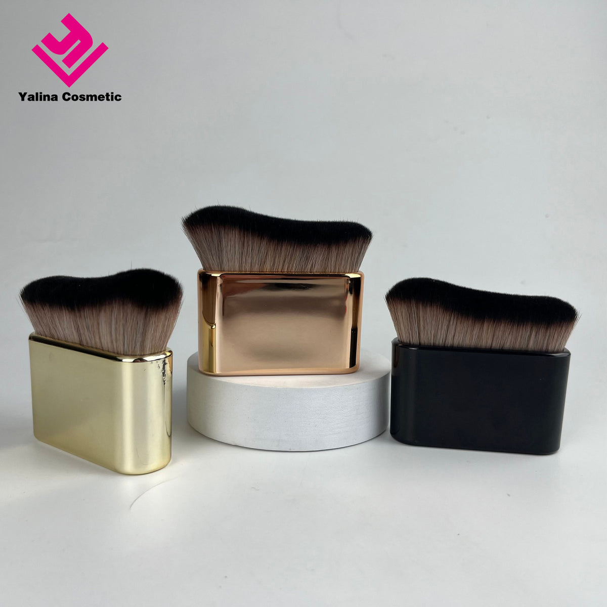 Kabuki Face Brush Soft Powder Foundation Blusher with Flat Handle - photo 2